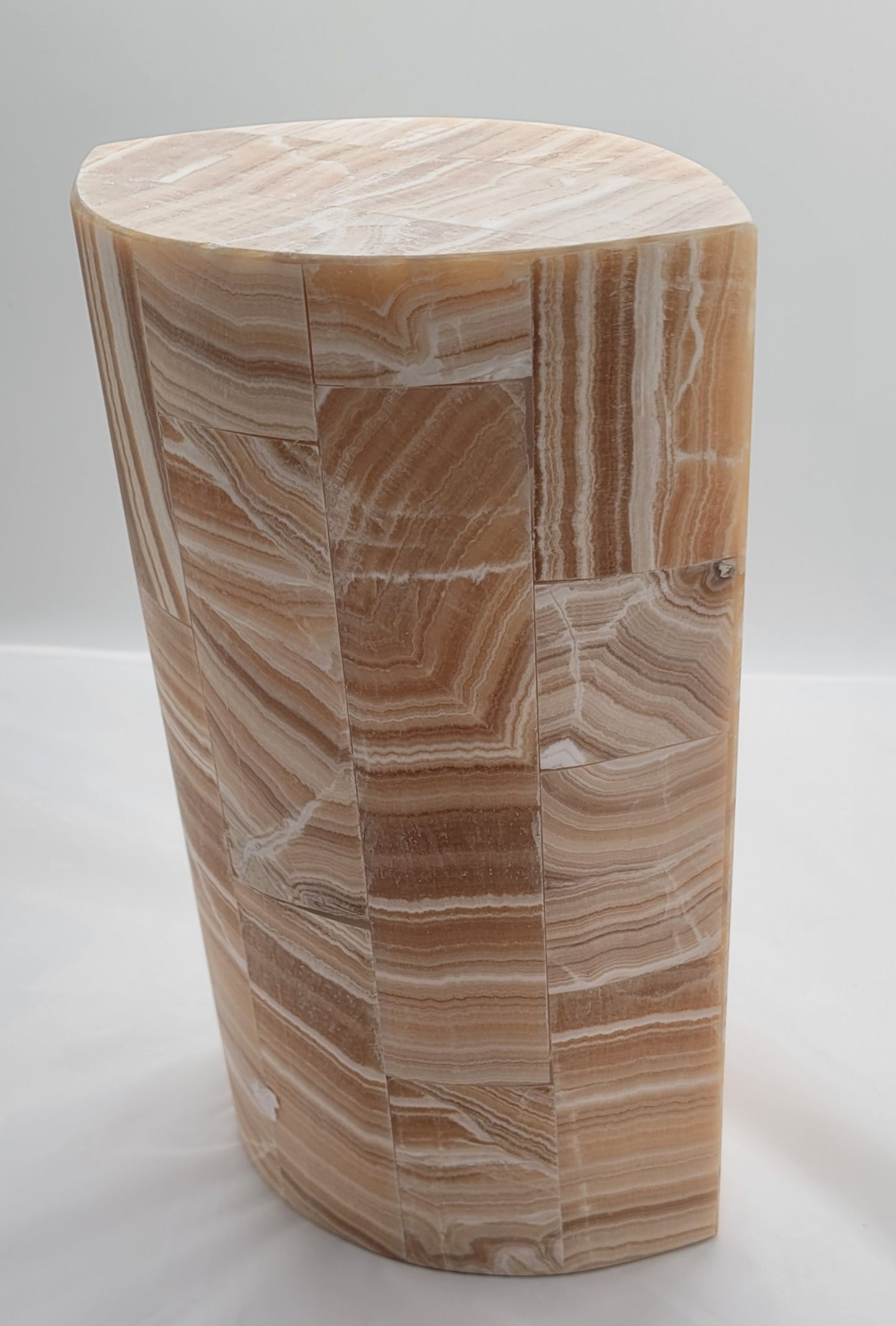Beige Ellipsoid Onyx Lamp