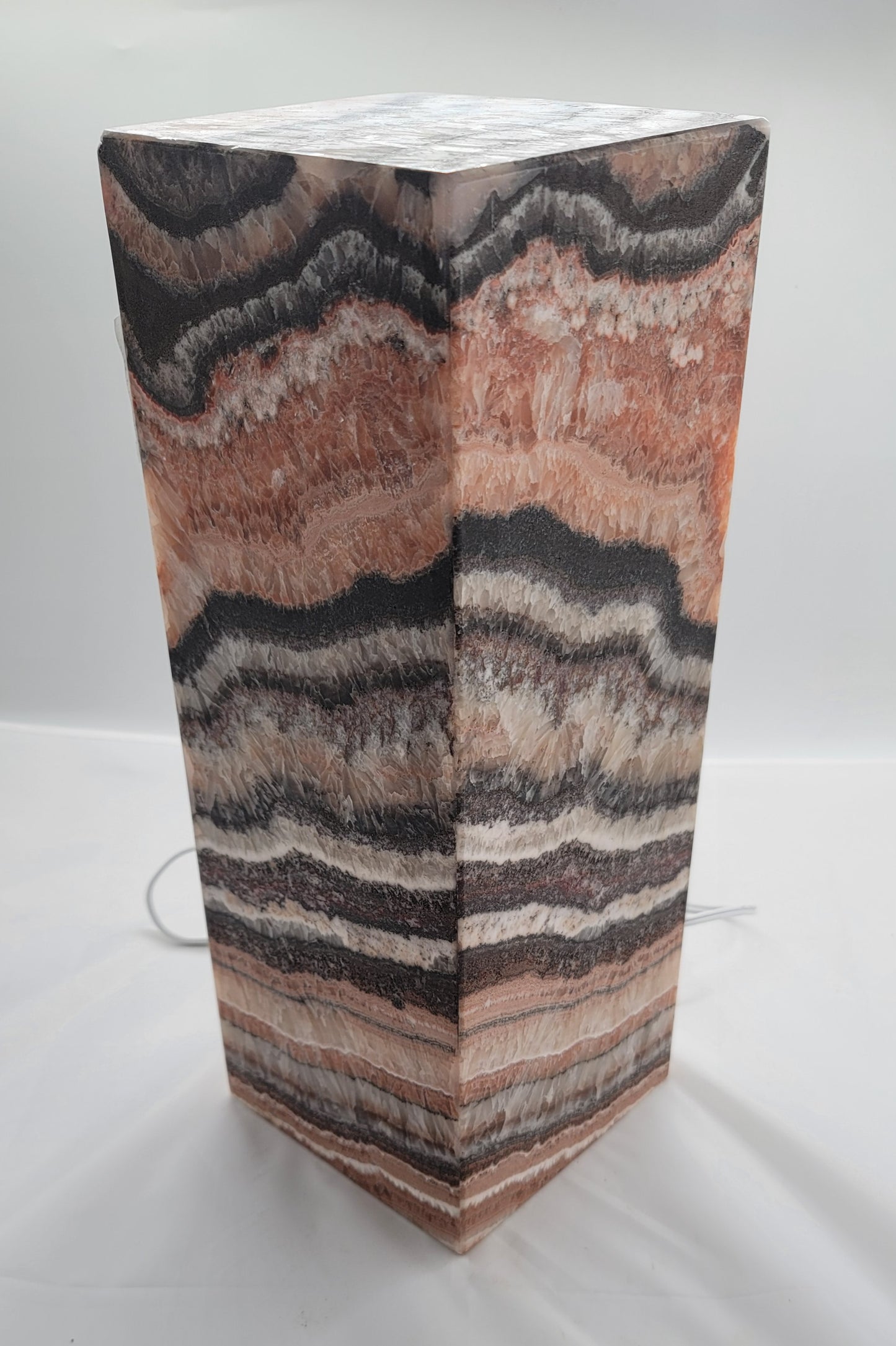Black/Red Closed Decorative Onyx Lamp