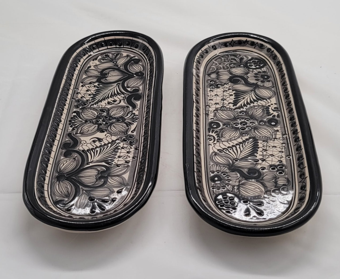 Black Oval 2pc Decorative Talavera Tray Set