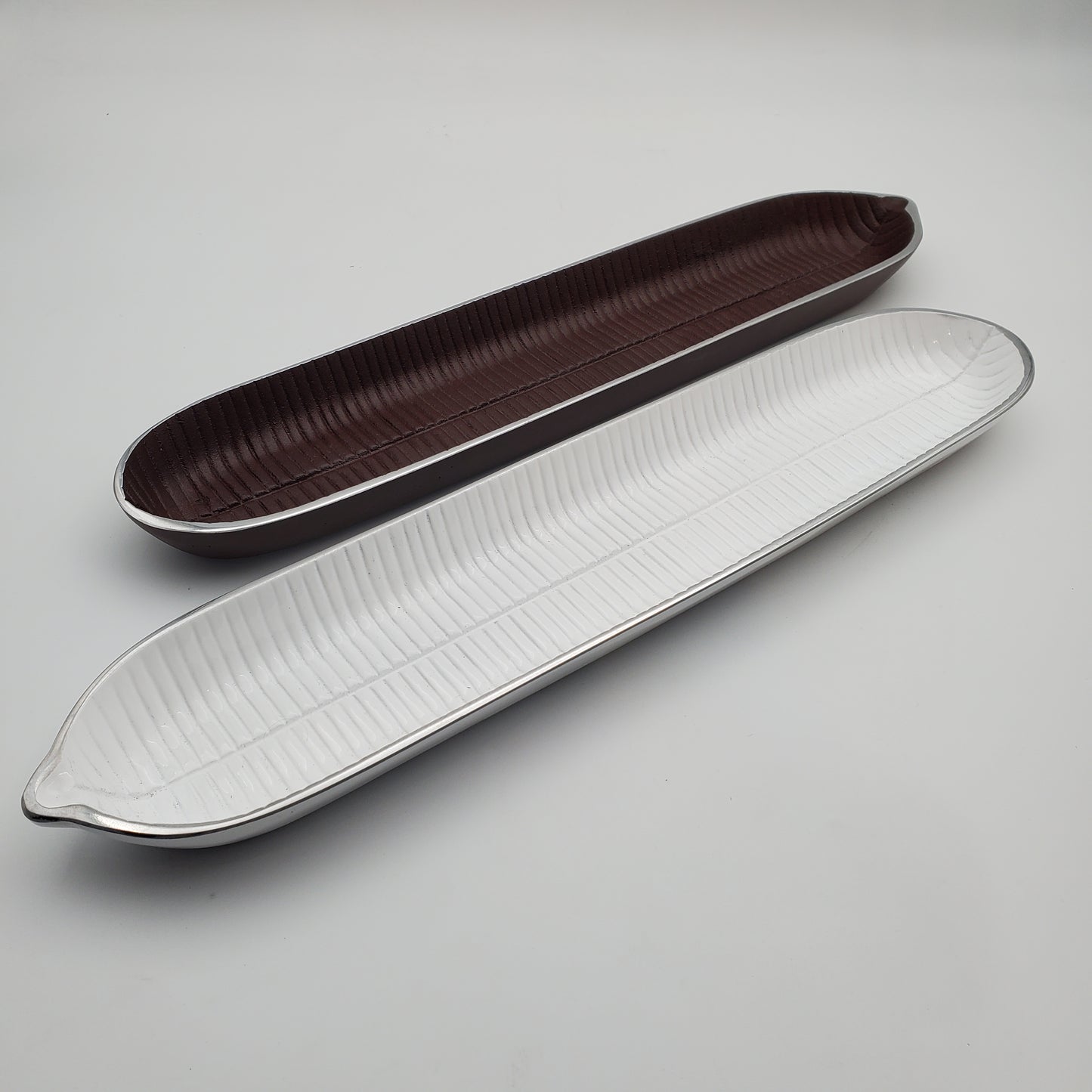 2pc Canoe Bread Tray White/Brown