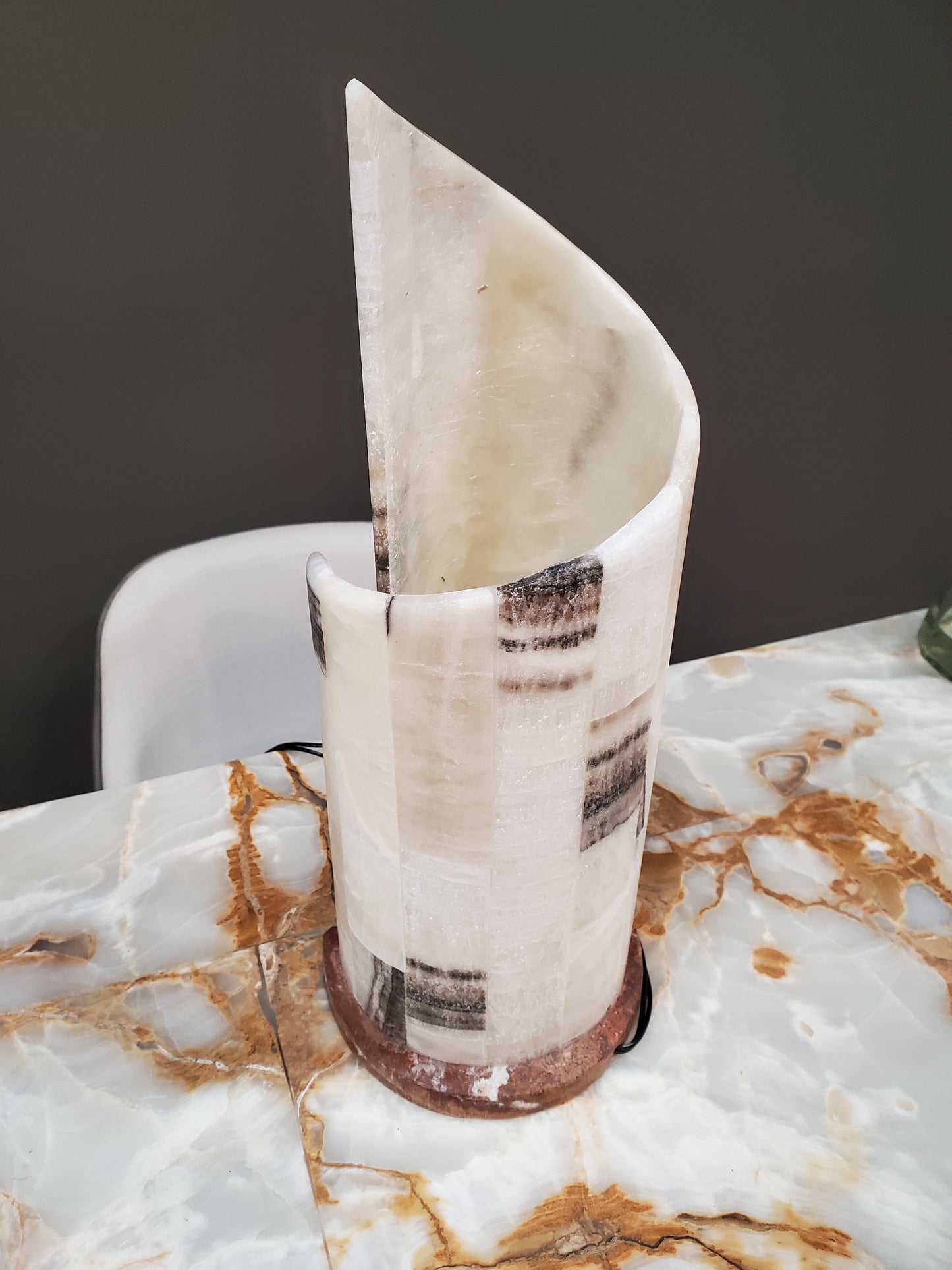 Large Beige Onyx Vortex Lamp