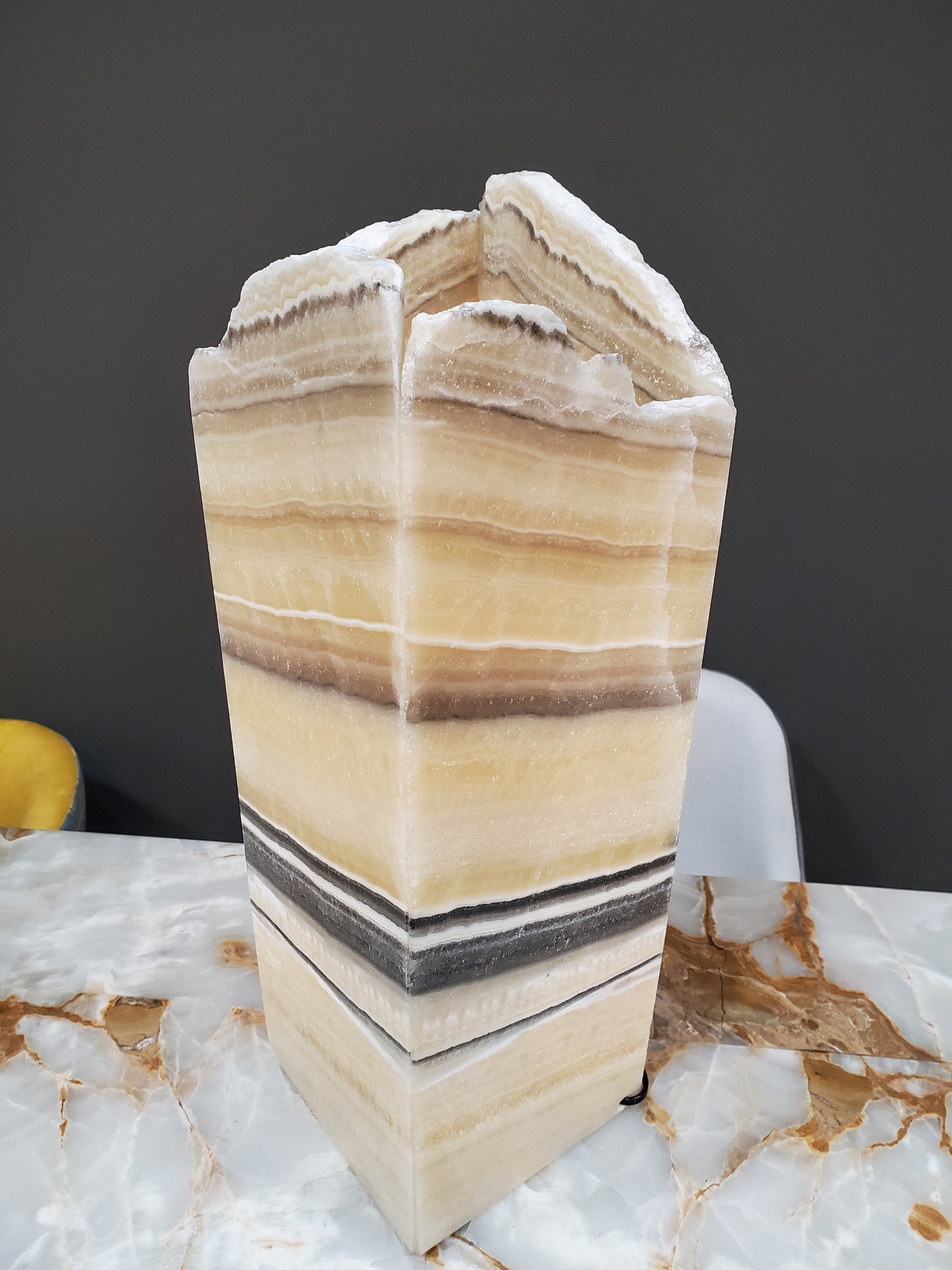 Jagged Boxelder Onyx Lamp