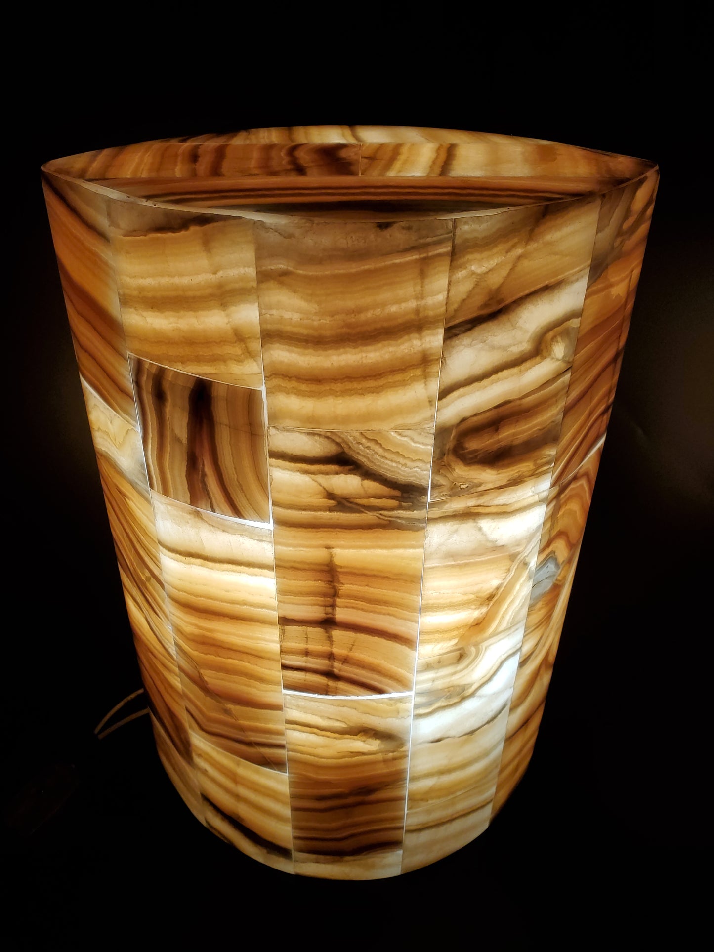 Beige Ellipsoid Onyx Lamp