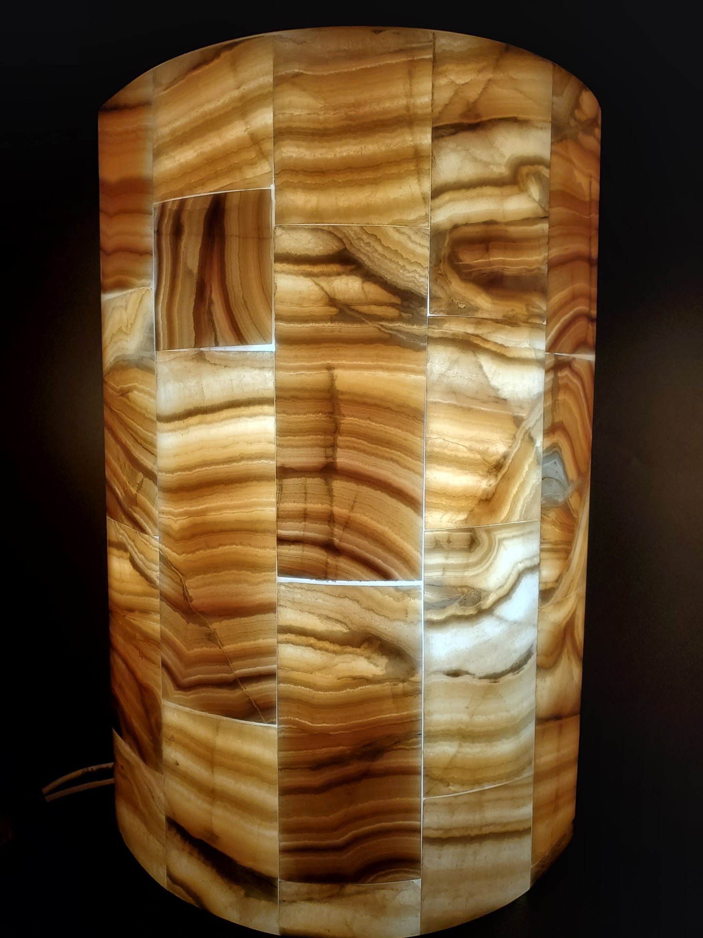 Beige Ellipsoid Onyx Lamp