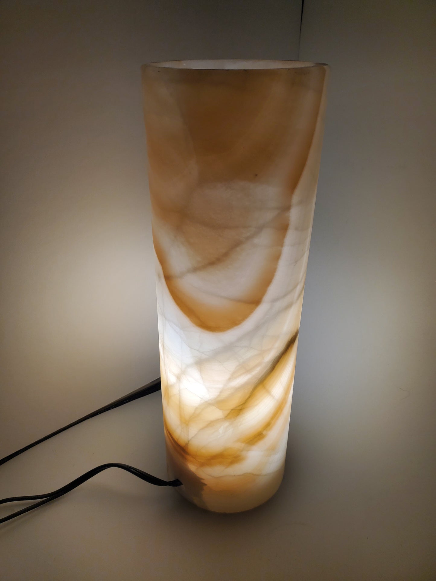 Beige and White Onyx Lamp