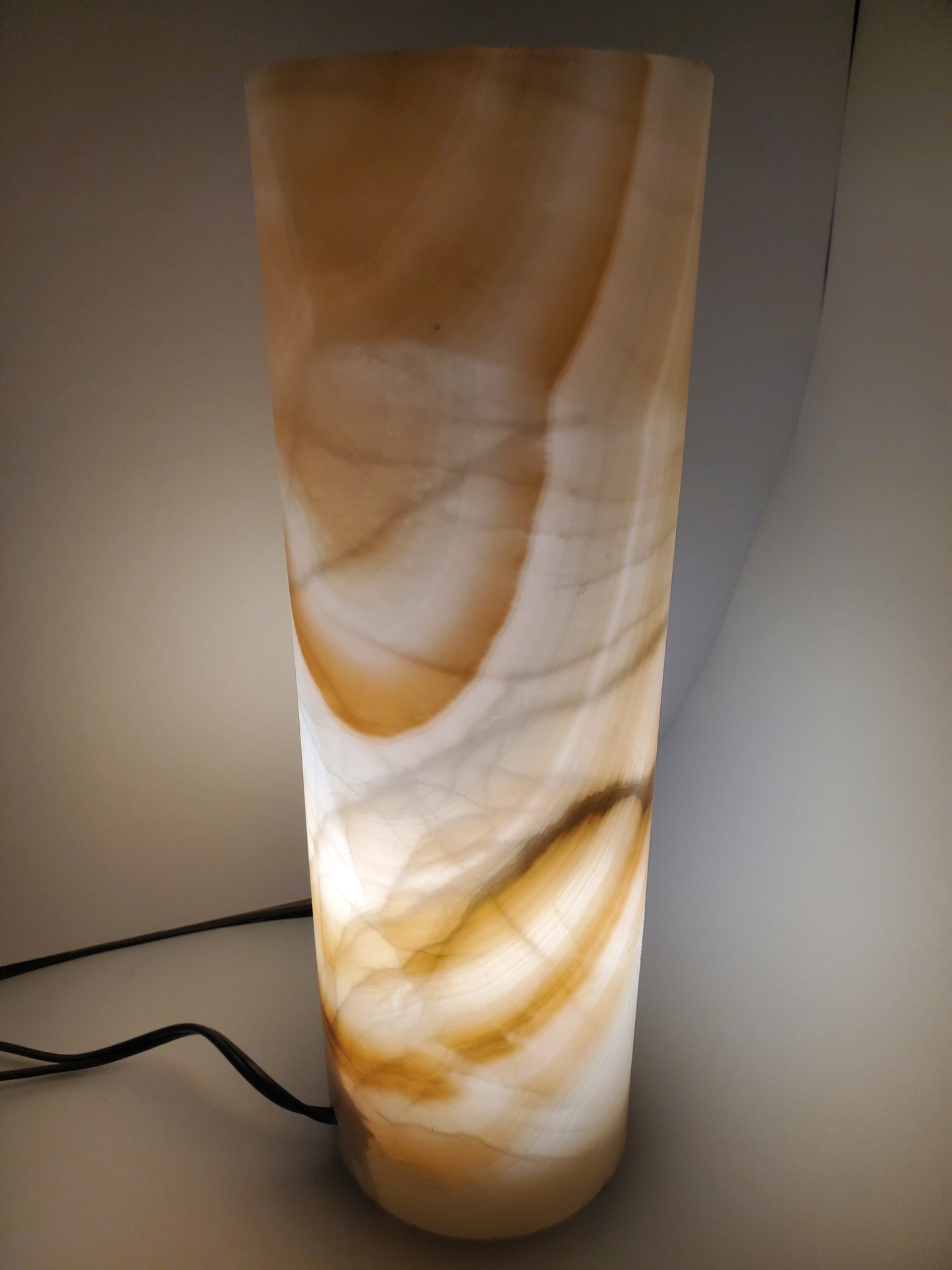 Beige and White Onyx Lamp