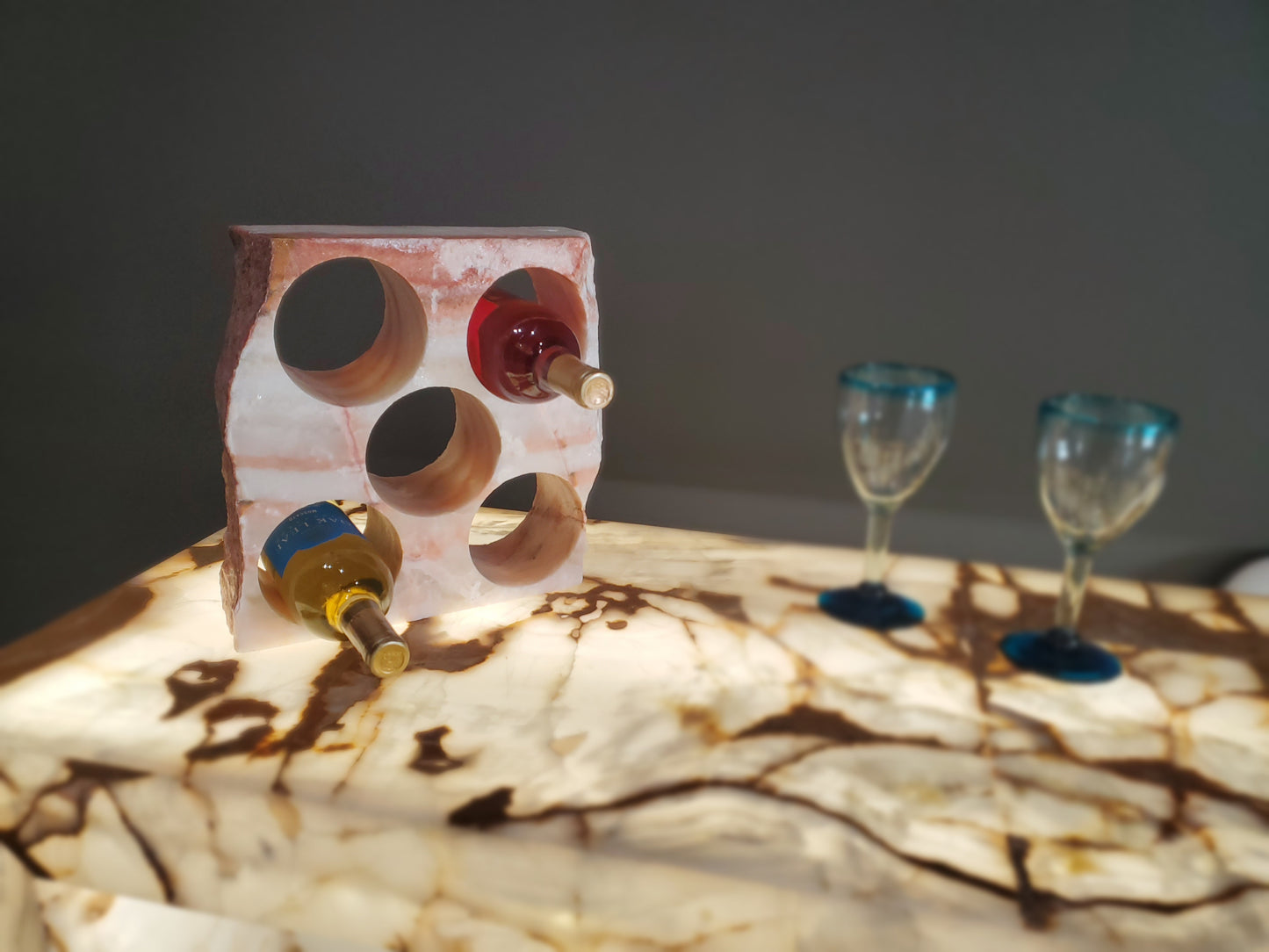 Red & Beige Onyx Stone Wine Holder