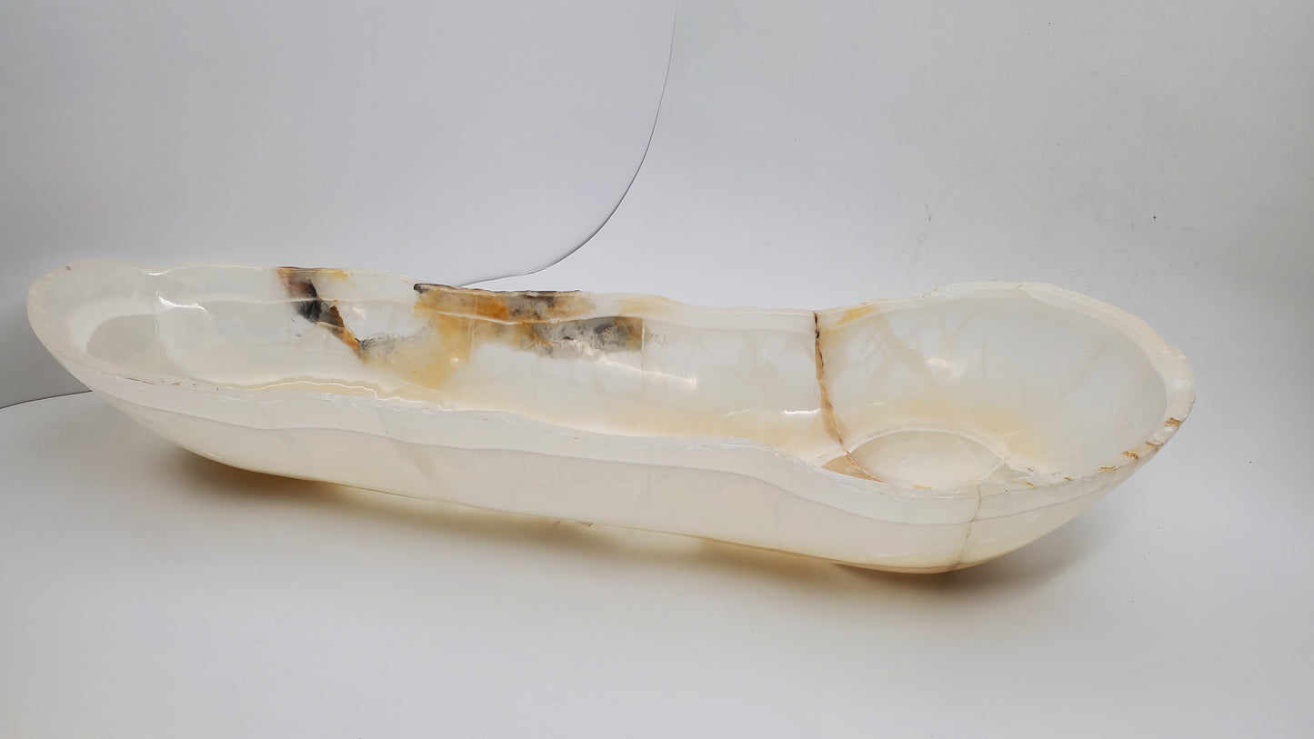 White & Beige Onyx Canoe Centerpiece