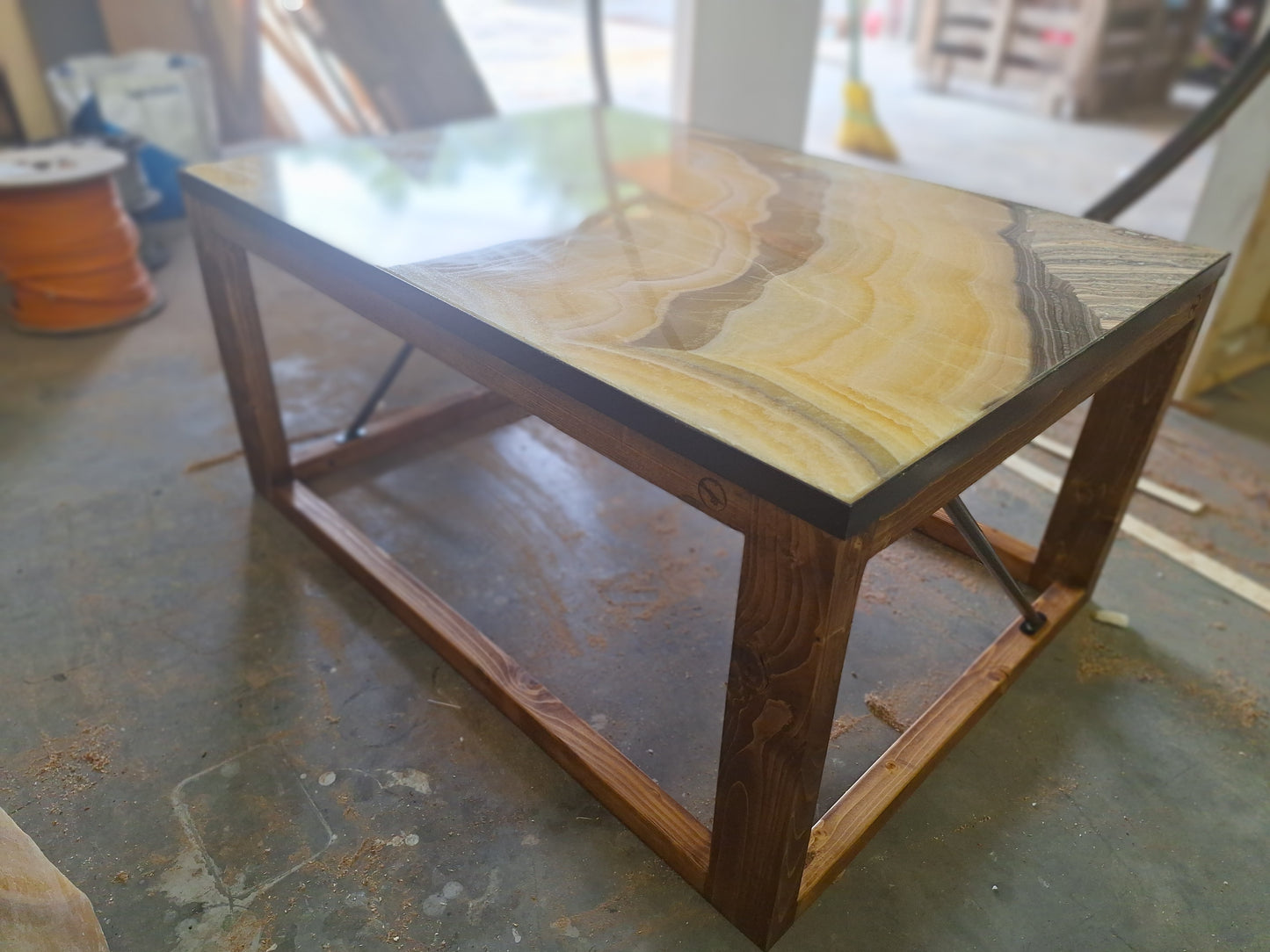'Erupcion' Backlit Onyx Stone 40" Wood Coffee Table