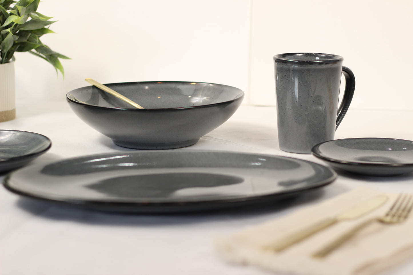 Anfora Denali Grey- 20 Piece Full Family Dinnerware Set
