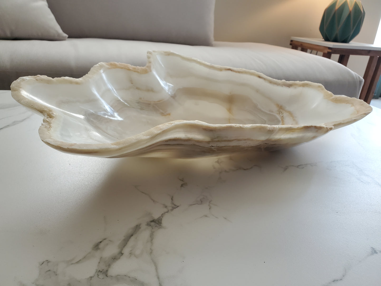 White & Beige Onyx Centerpiece