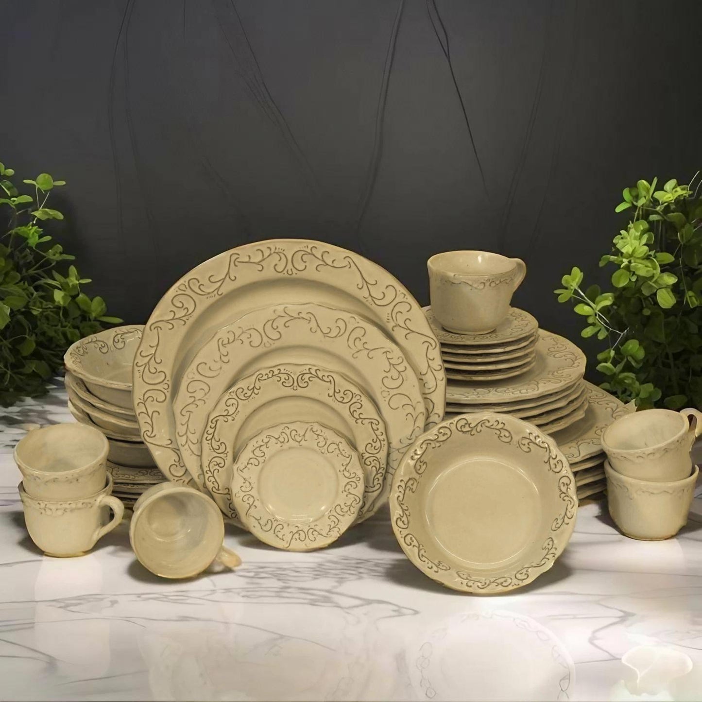 36 pc Florencia Traditional Ceramic Dinnerware Set (For 6 People)
