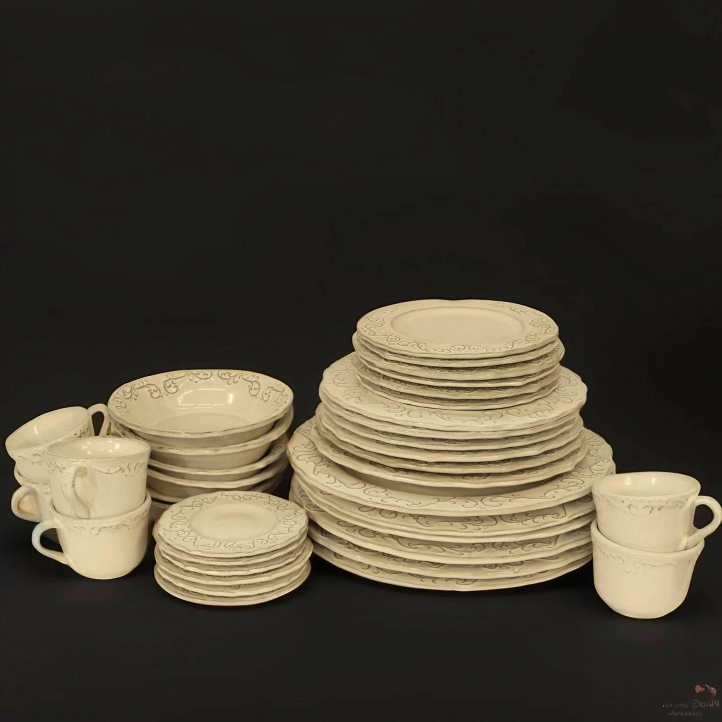 36 pc Florencia Traditional Ceramic Dinnerware Set (For 6 People)