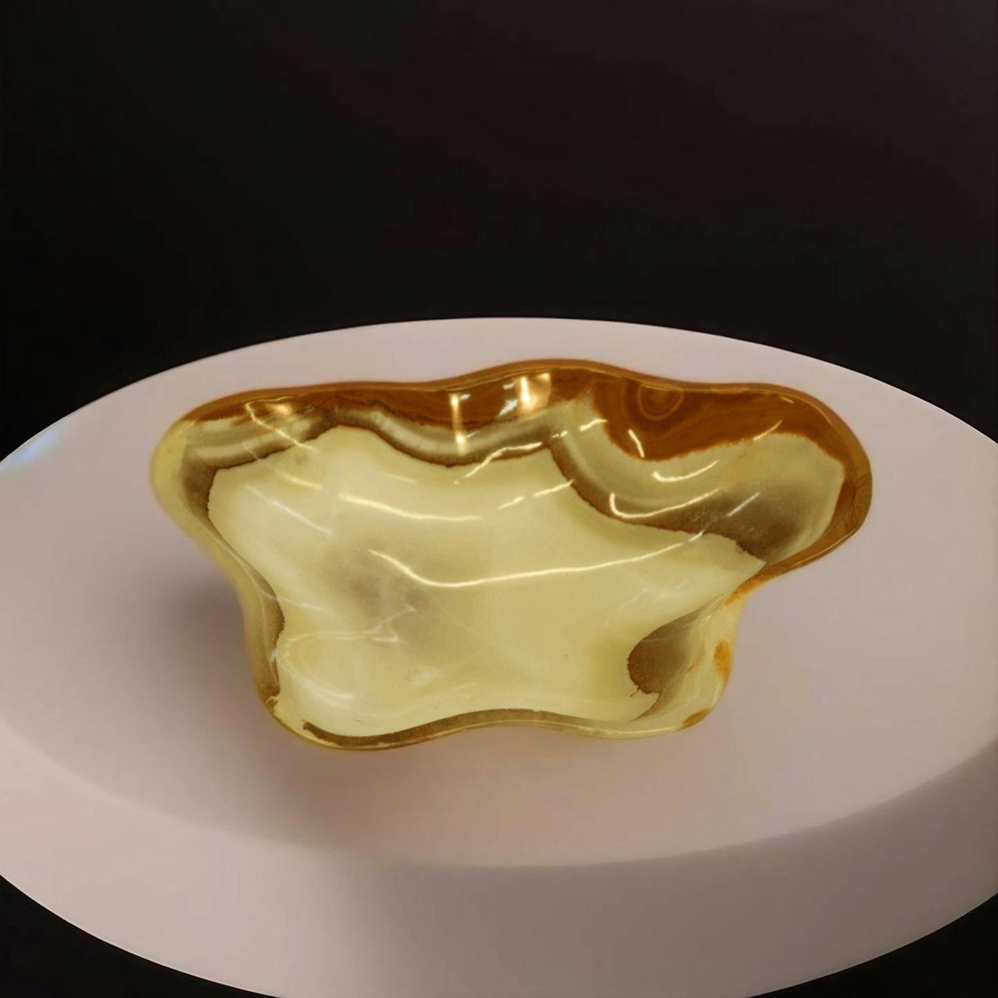 Beige Boundary Onyx Centerpiece