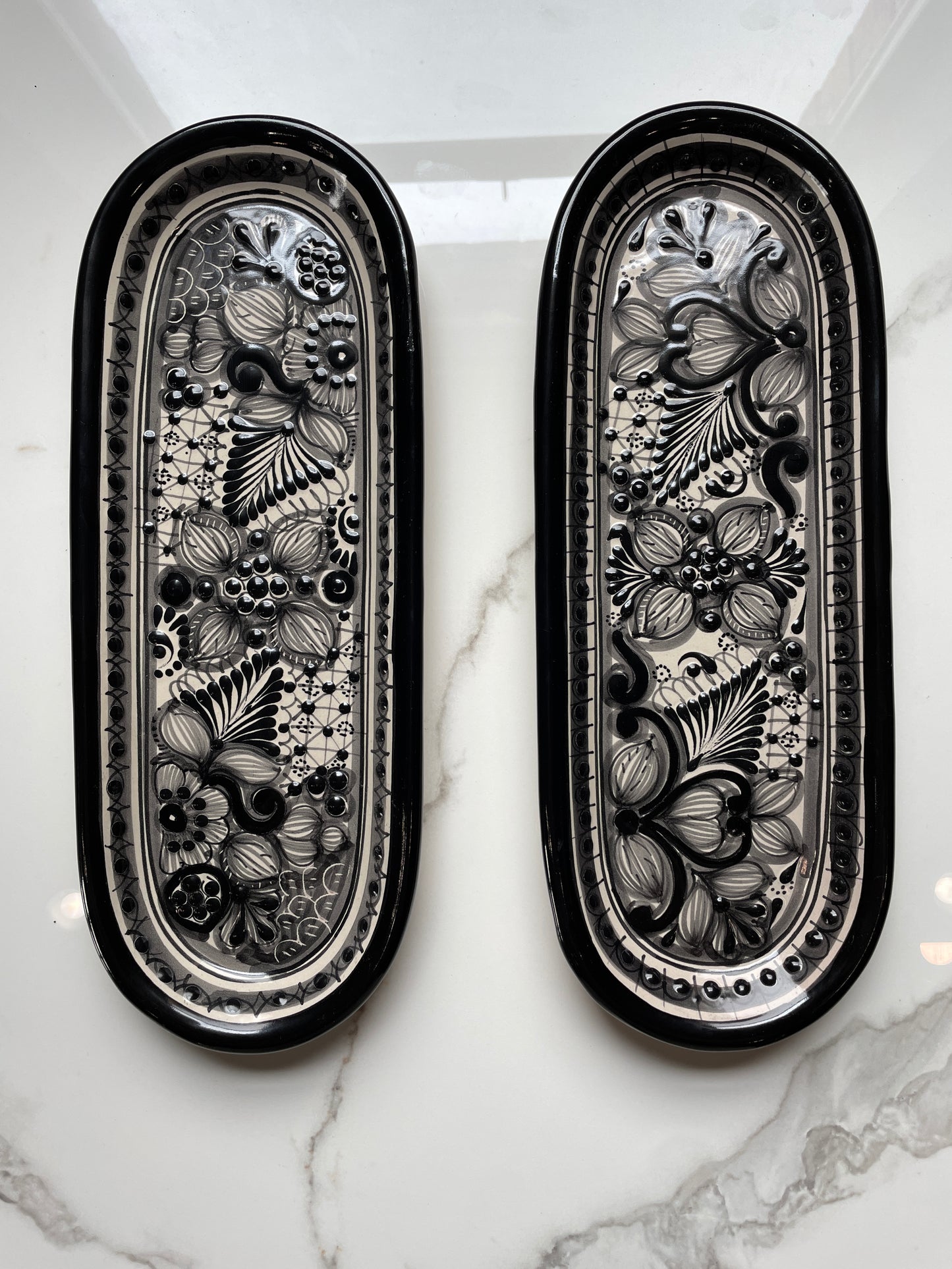 Black Oval 2pc Decorative Talavera Tray Set
