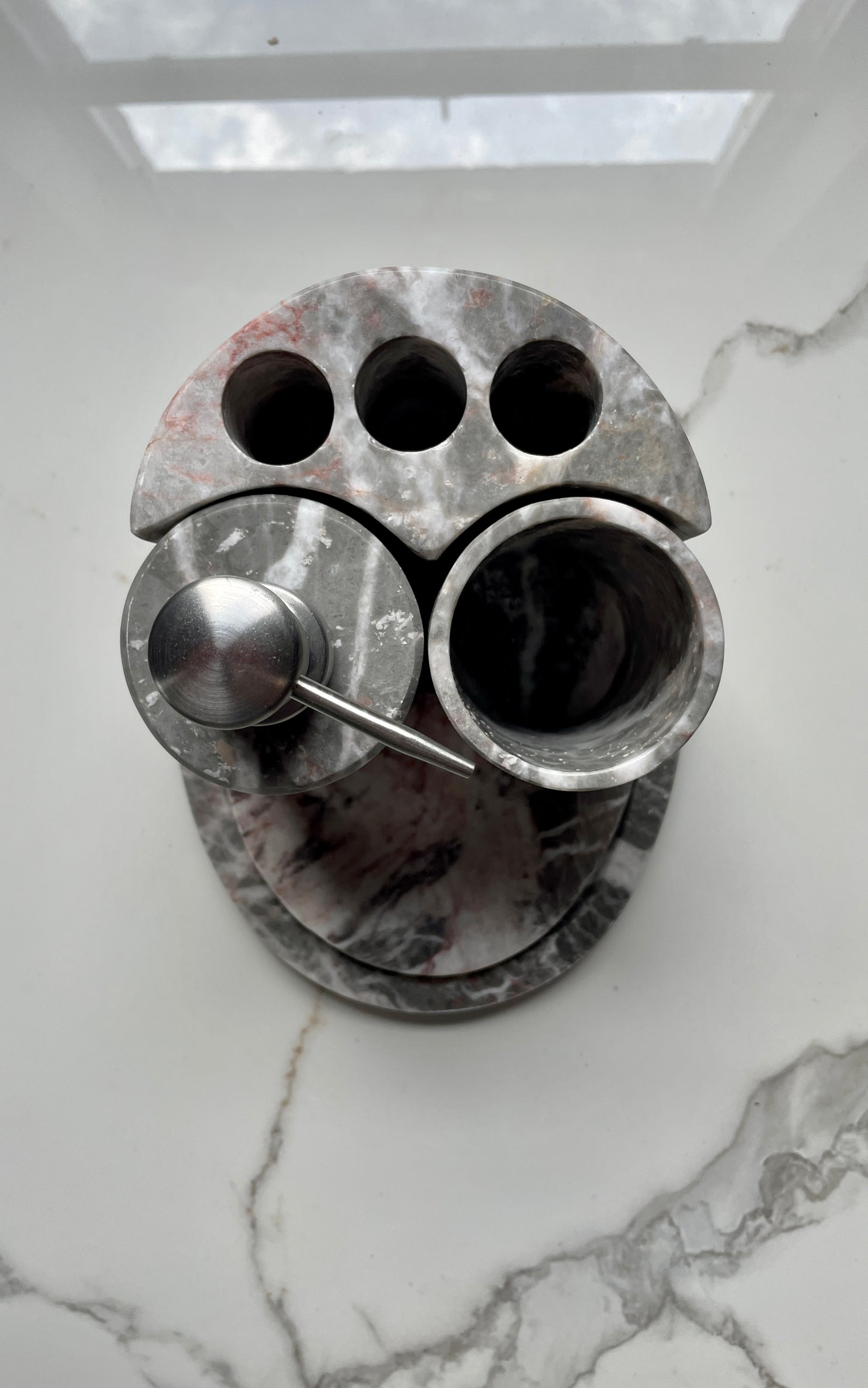 Gray Decorative Onyx Bathroom Set