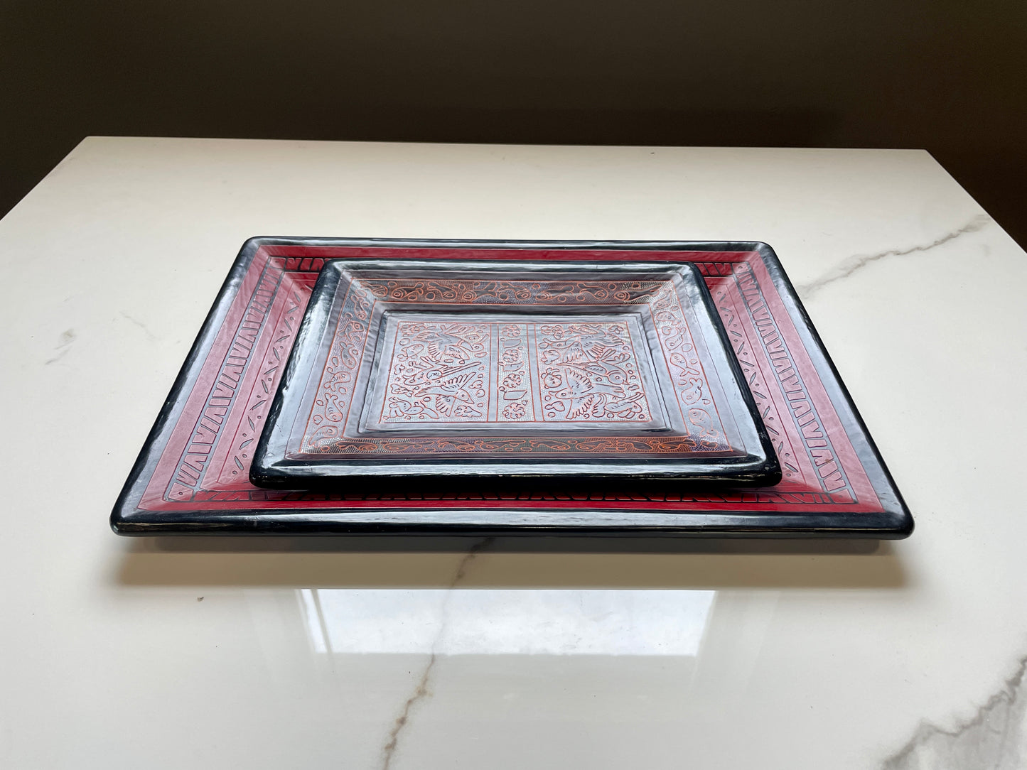 Red/Black Unique Artistic Wooden Tray Set