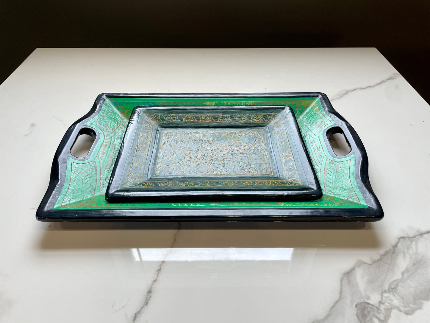 Green/Black Unique Artistic Wooden Tray Set