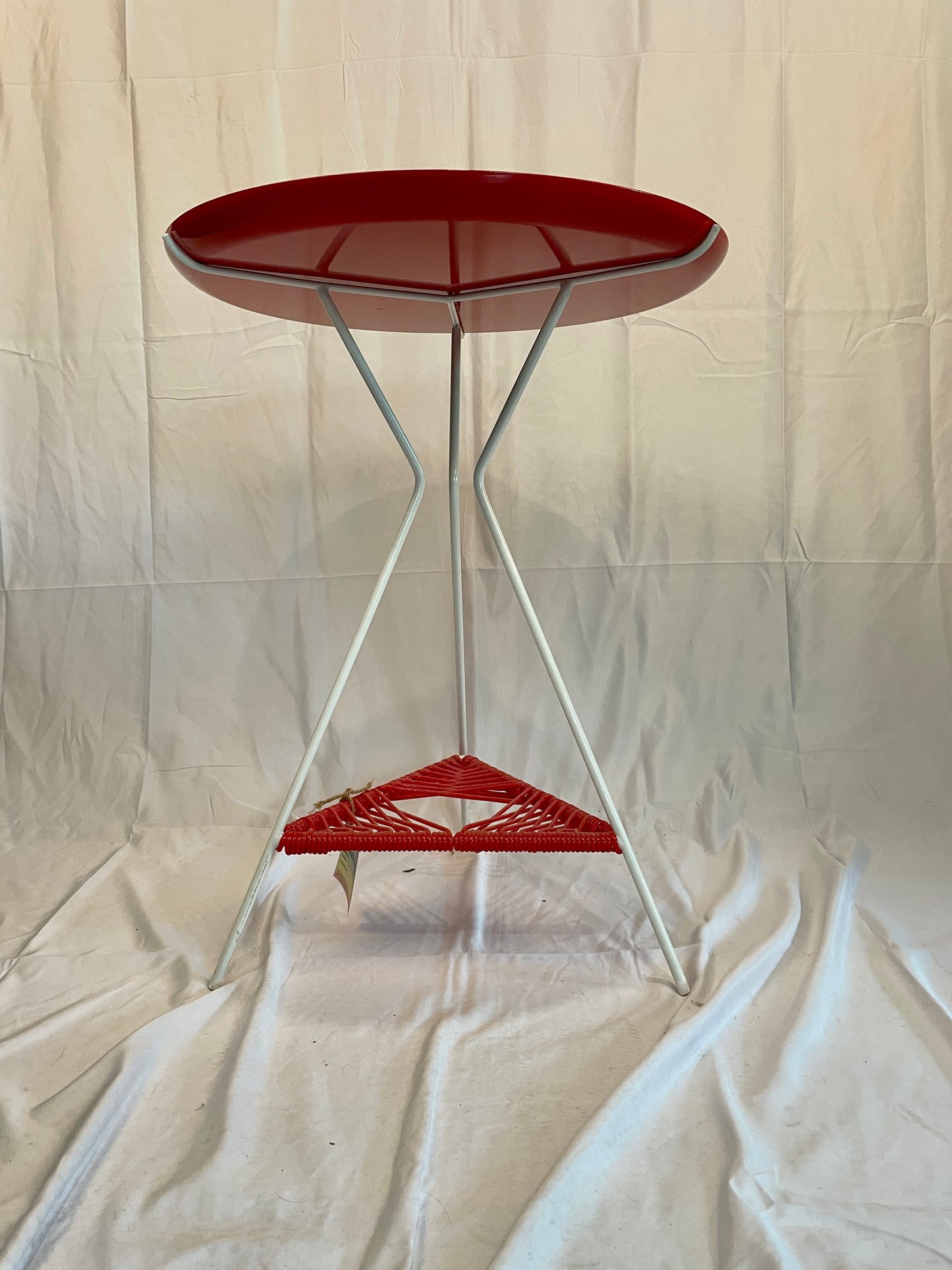 Red Quitapon Acapulco Table