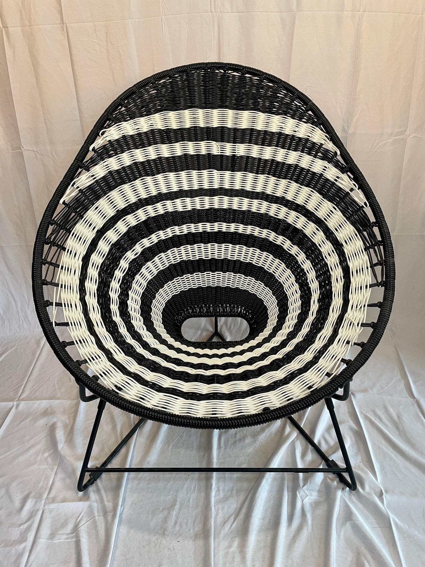Black/White Orchid Acapulco Chair