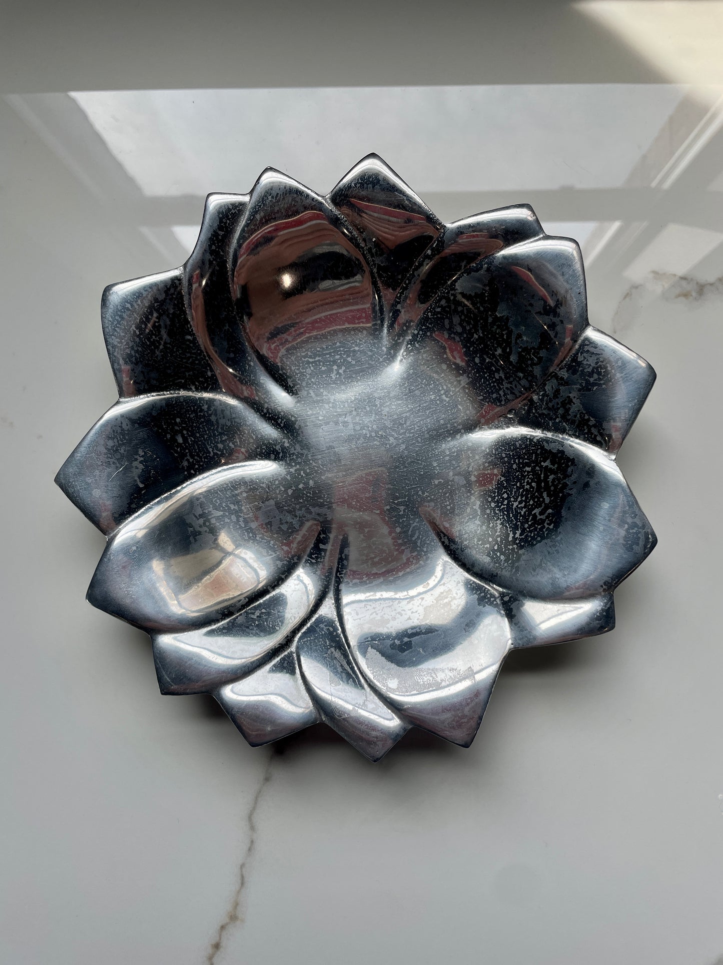 Silver Cratered 3pc Round Flower Pewter Tray Set
