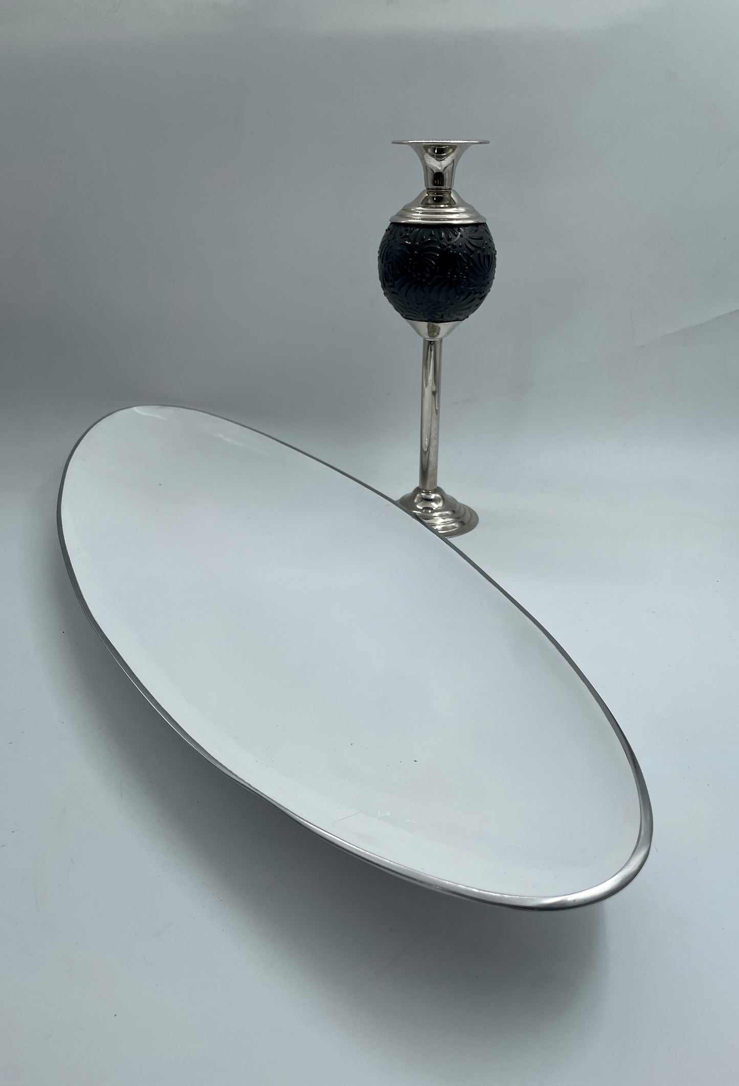White Big 2pc Canoe Pewter Tray Set