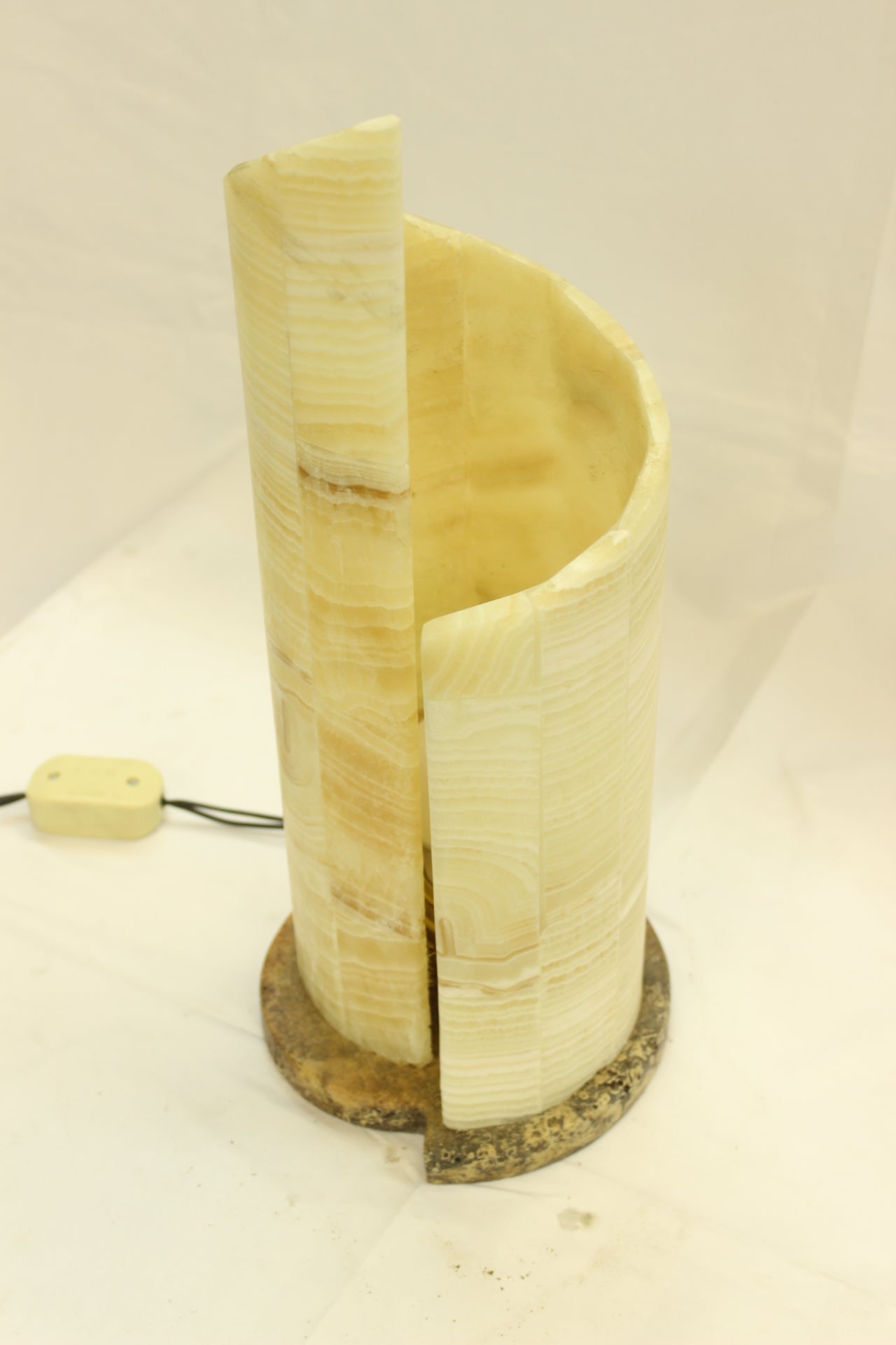 Large Beige Onyx Vortex Lamp