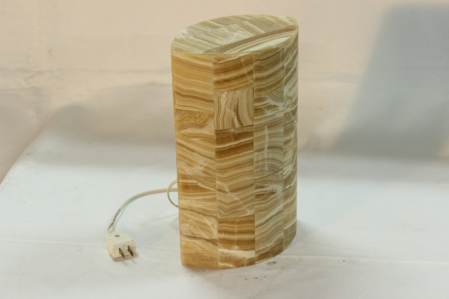 Beige Ellipsoid Onyx Lamp