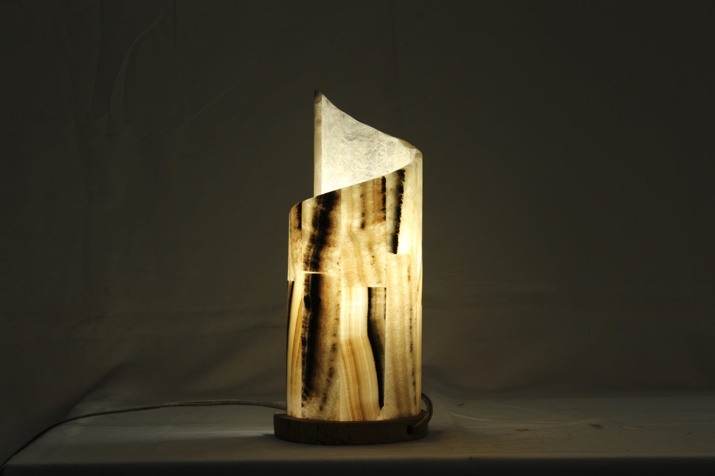 Small Beige Onyx Vortex Lamp