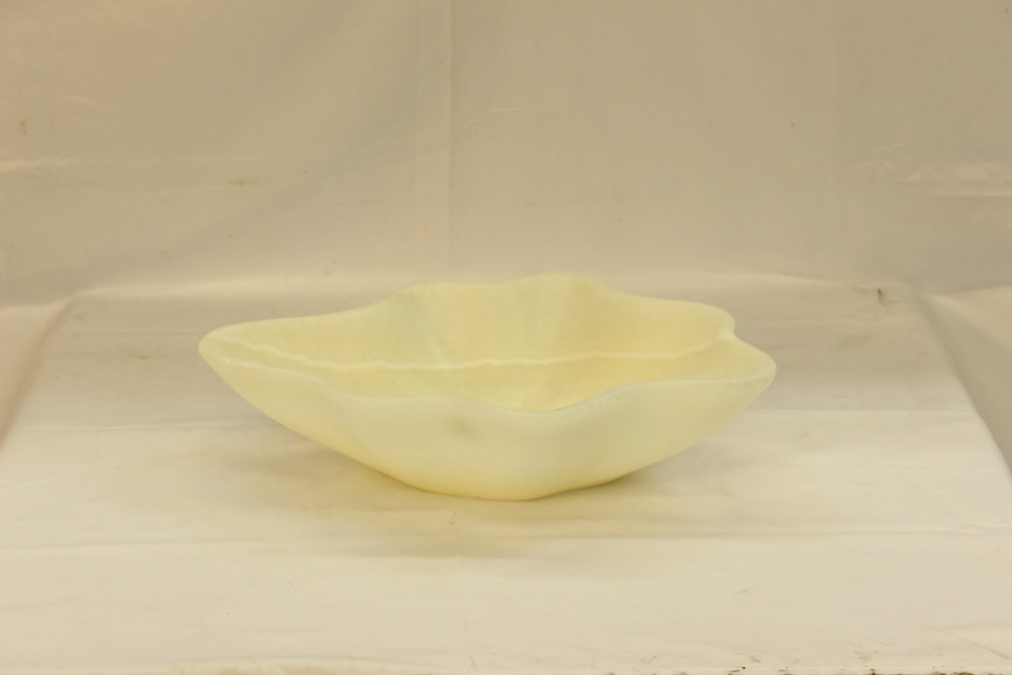 White Pearl Onyx Centerpiece