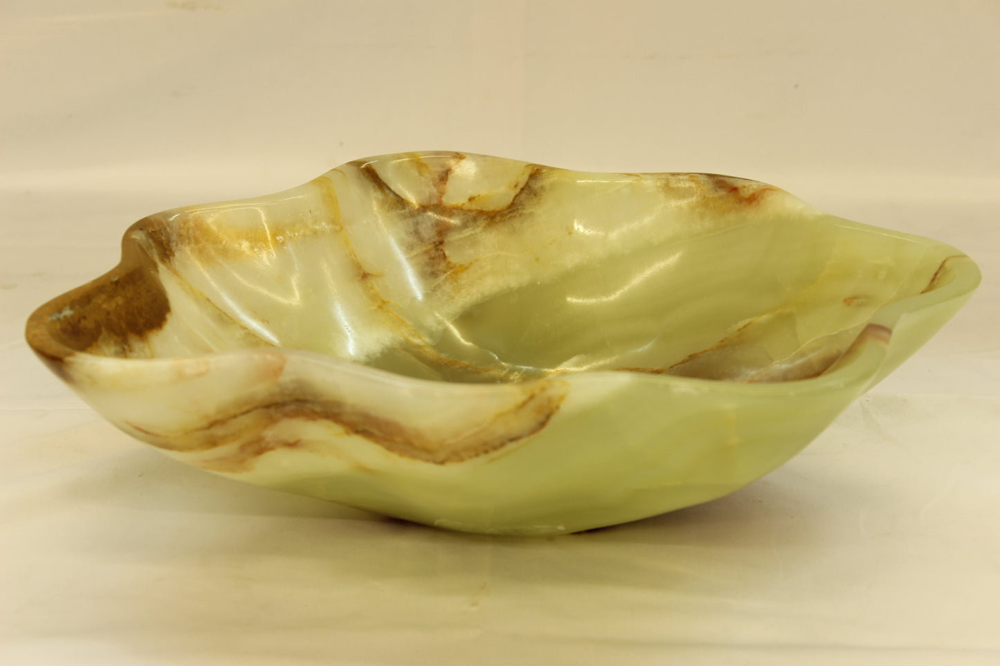 Green Chameleon Onyx Centerpiece
