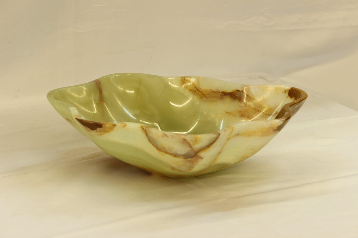 Green Chameleon Onyx Centerpiece