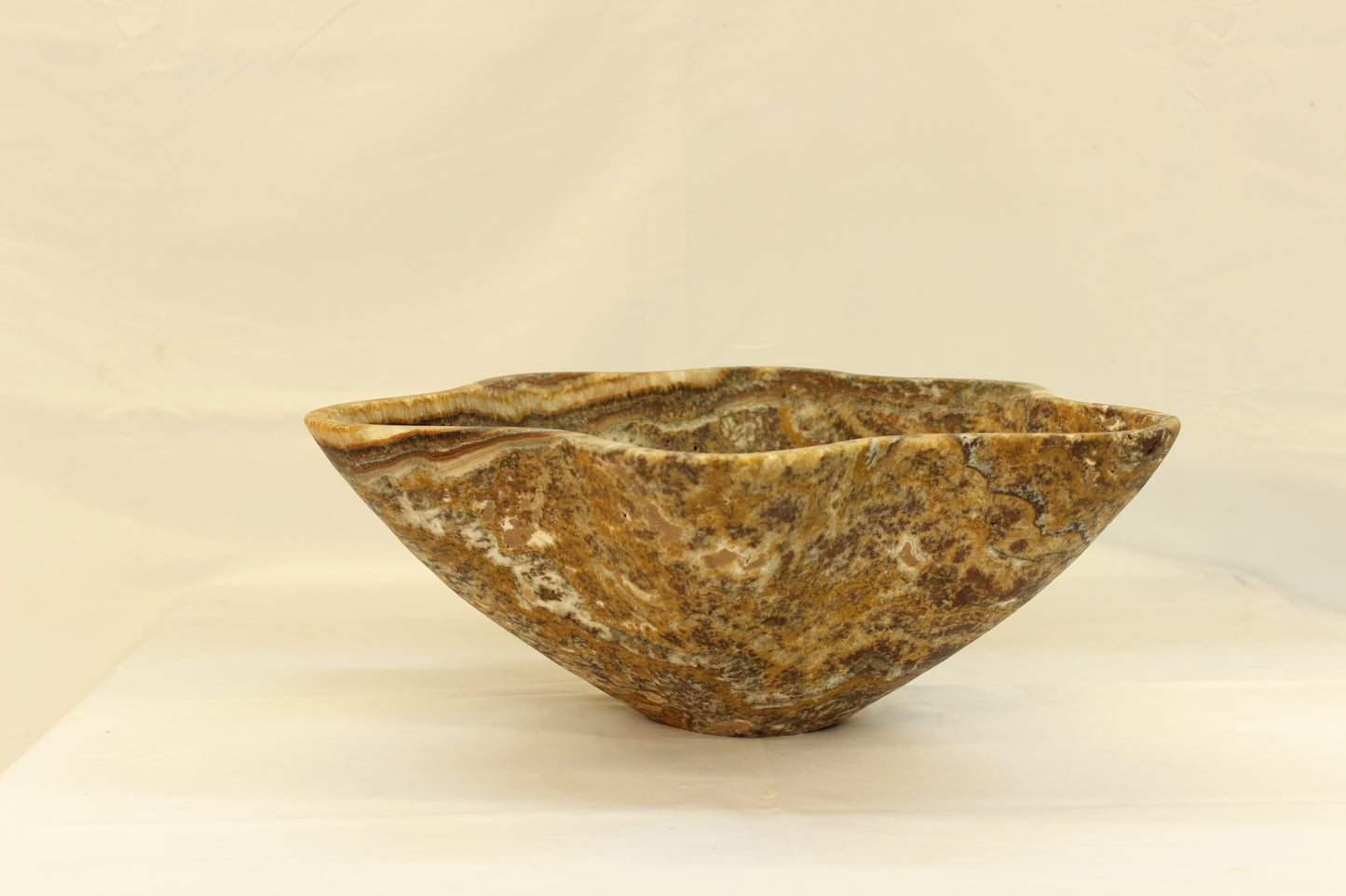 Rusty Cairn Onyx Centerpiece