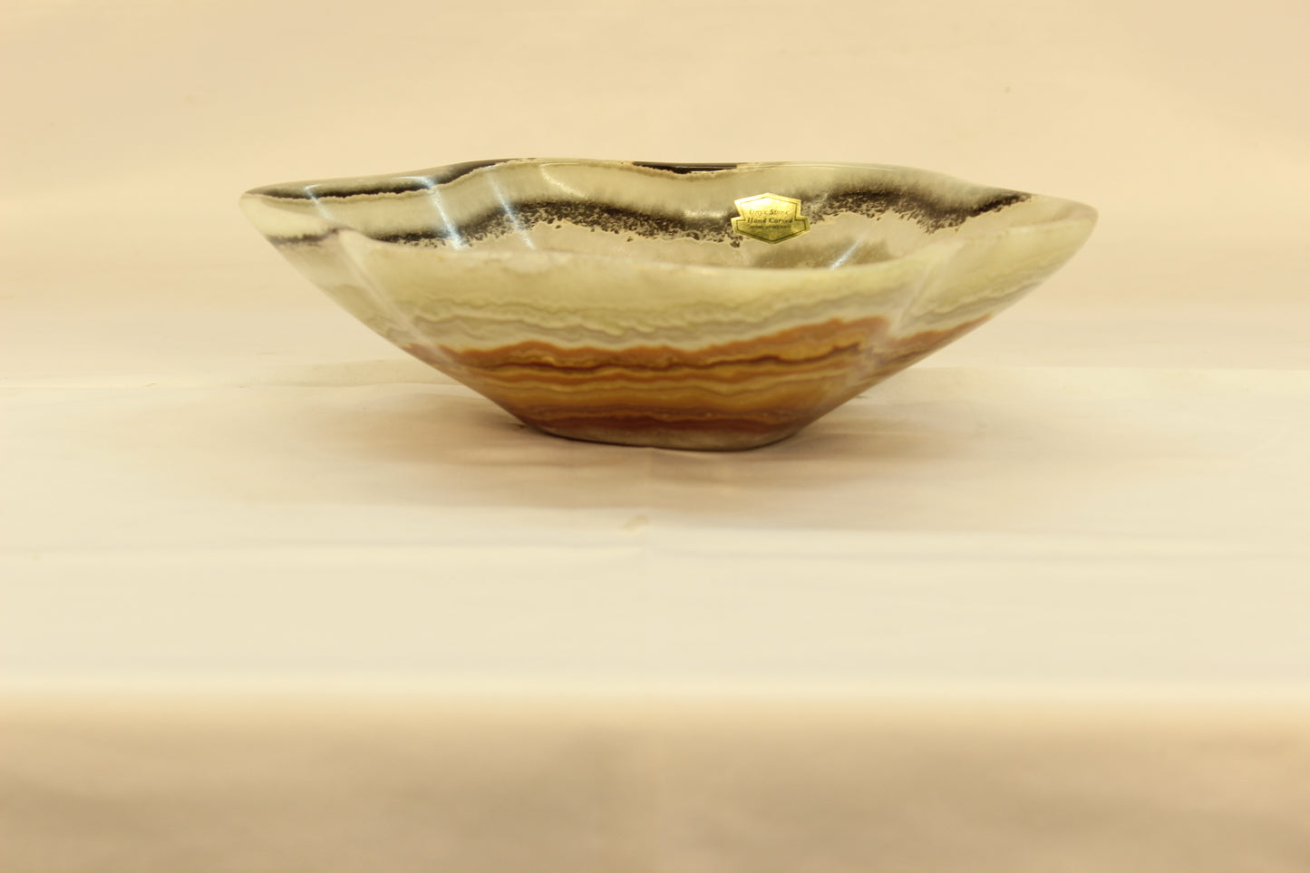 Beige Wavy Onyx Centerpiece
