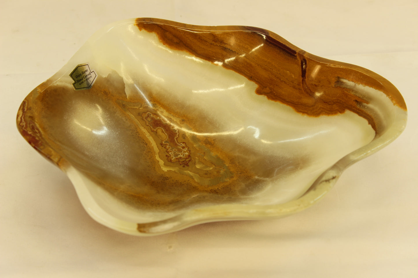 Beige Deimos Onyx Centerpiece