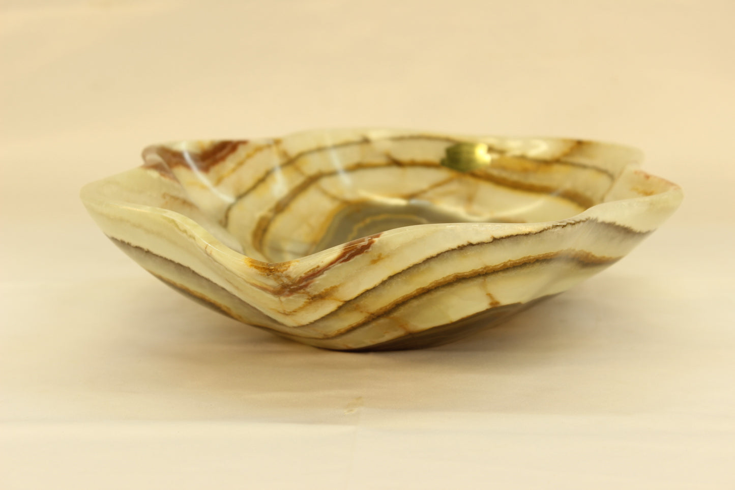Beige Cosmo Onyx Centerpiece