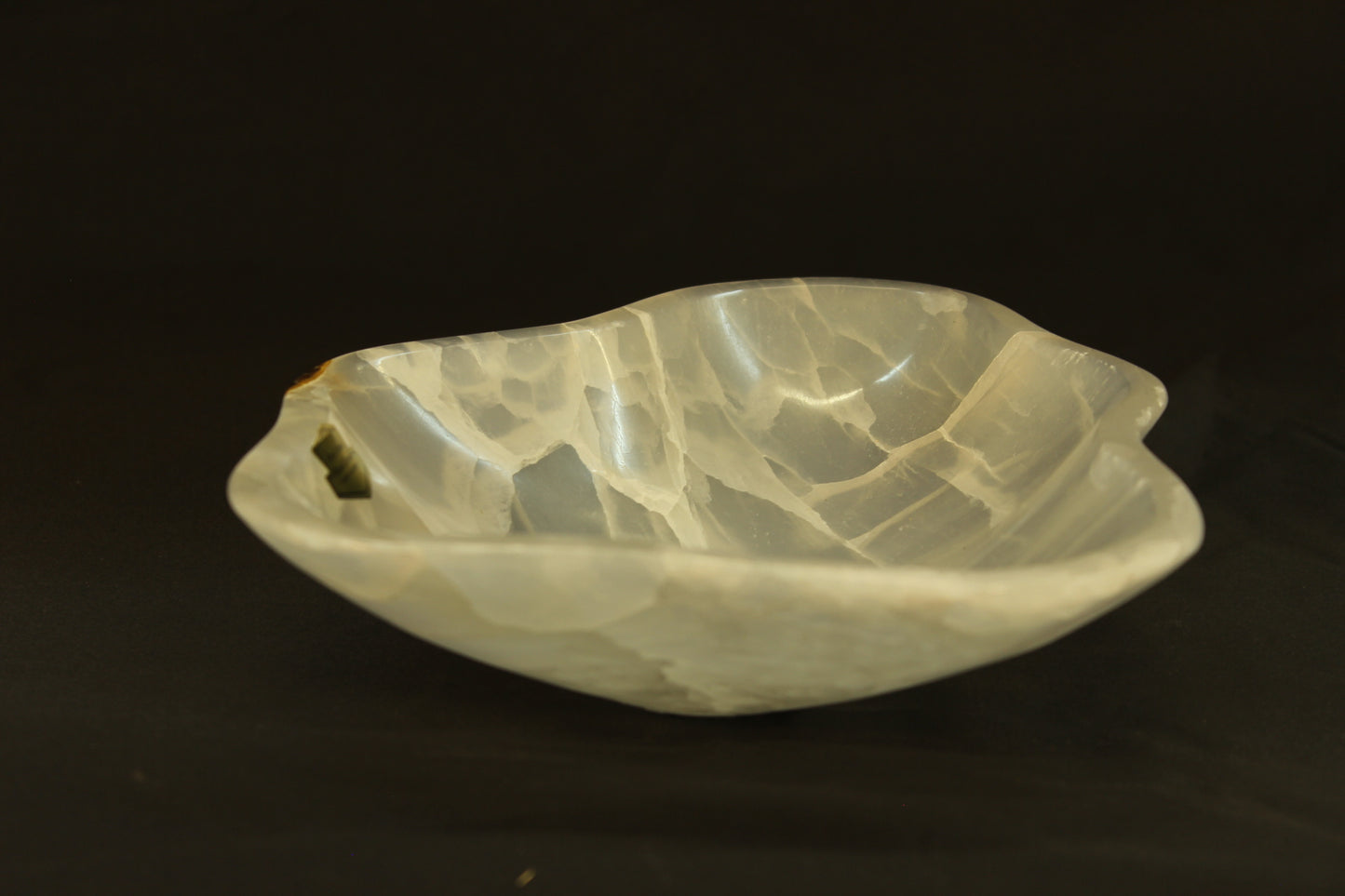 White Cumulus Onyx Small Centerpiece