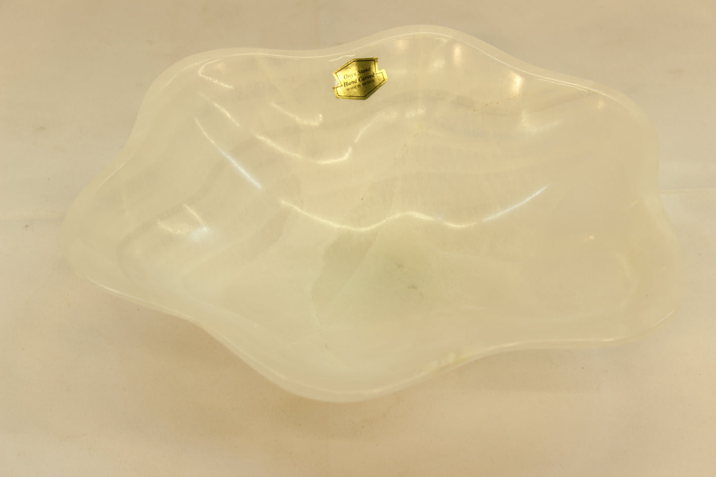 White Stratus Onyx Small Centerpiece