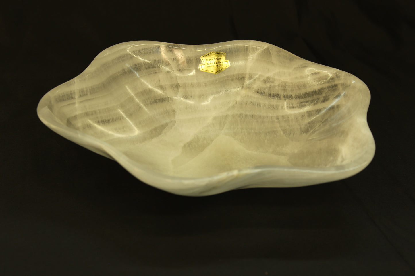 White Stratus Onyx Small Centerpiece