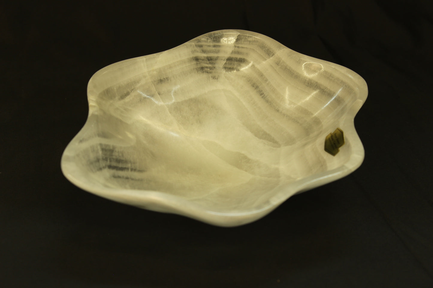 White Stratus Onyx Small Centerpiece