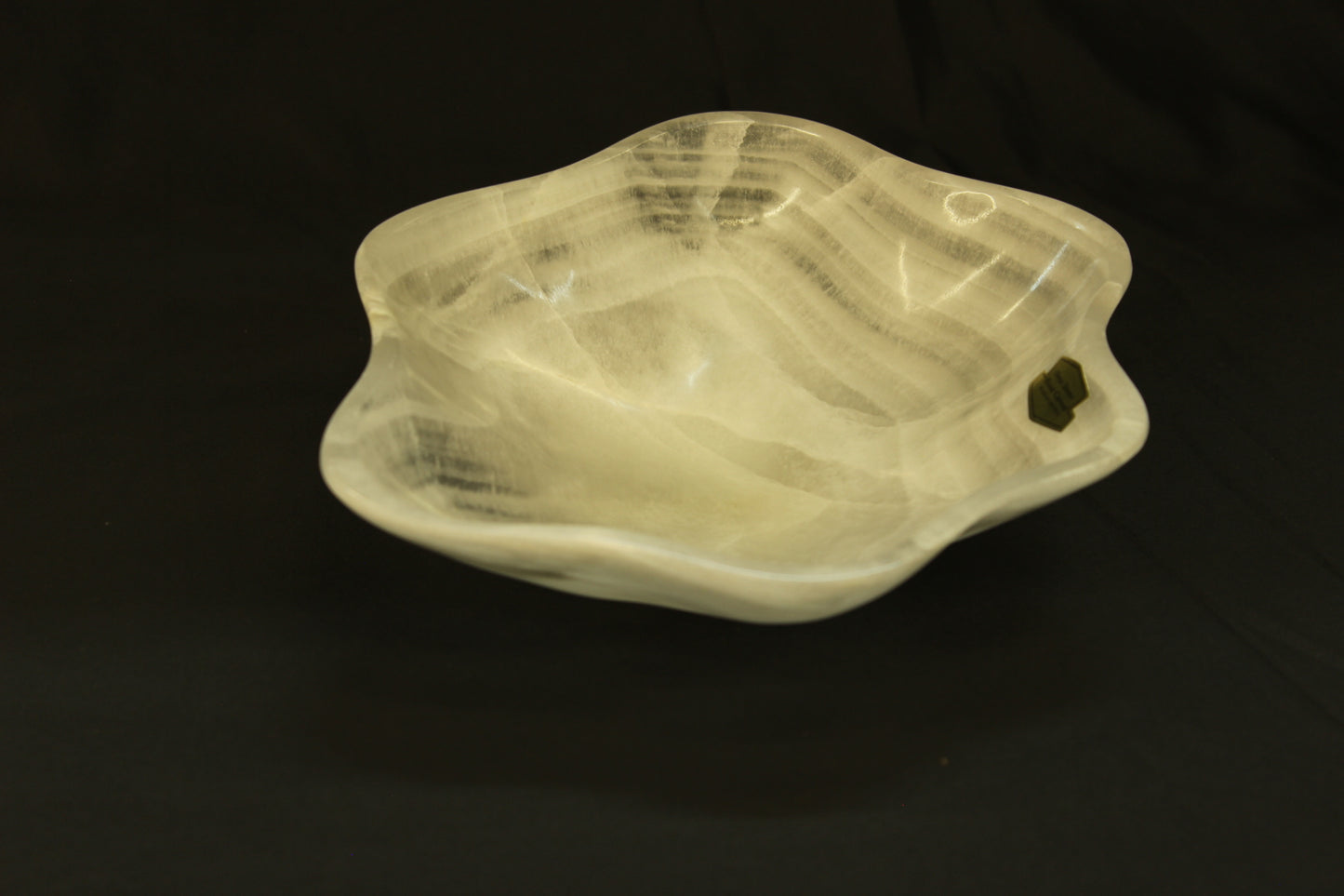 White Stratus Onyx Small Centerpiece