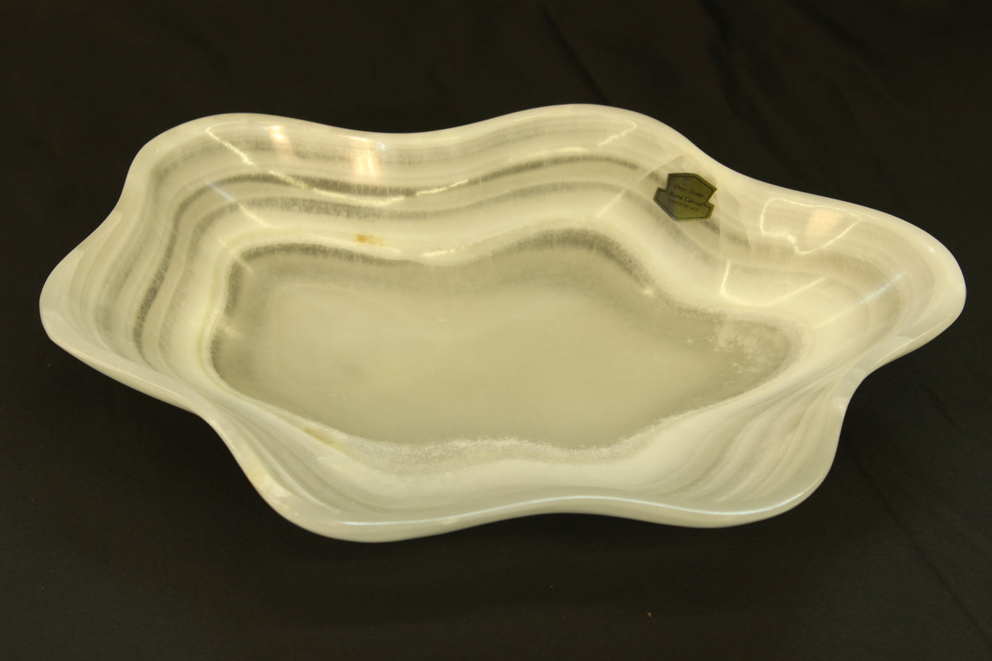 White Cirrus Onyx Centerpiece
