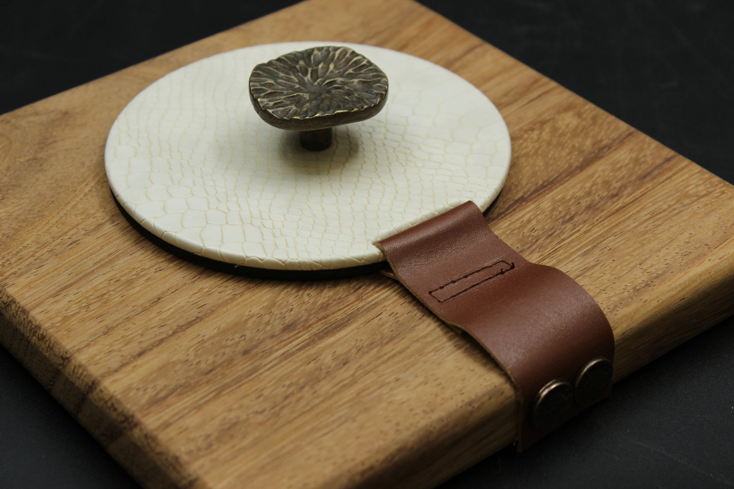 Cream Seaweed Wood Napkin Holder