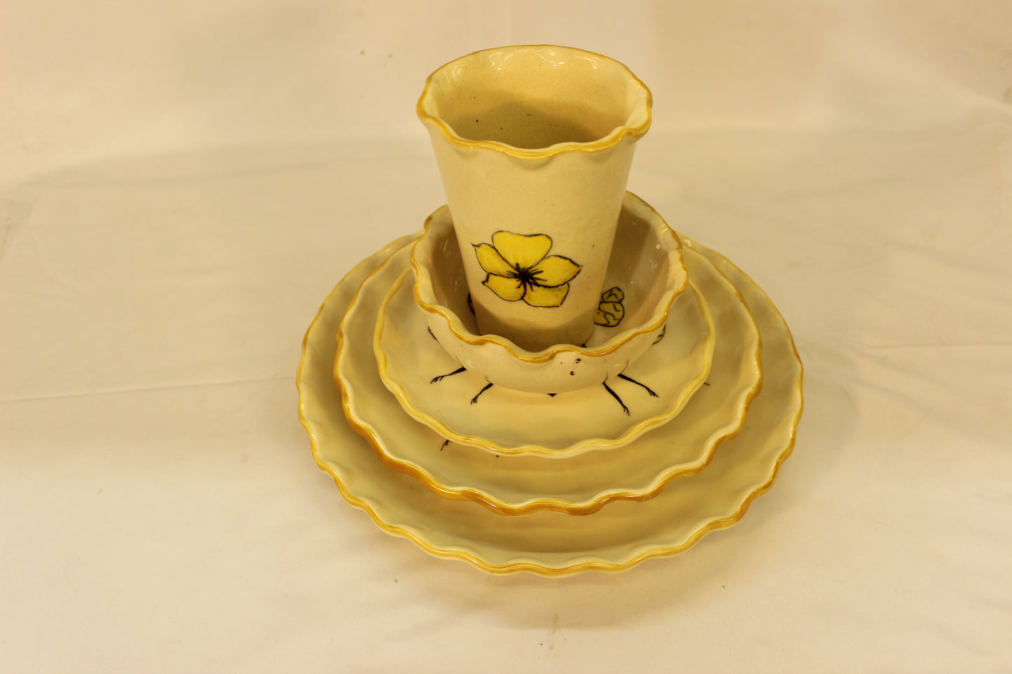 30pc Bumblebee & Flowers Handmade Ceramic Dinnerware Set (For 6 People)
