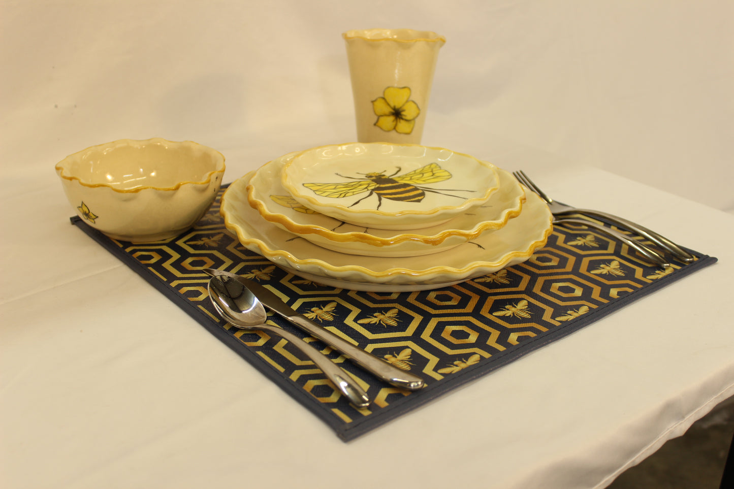 30pc Bumblebee & Flowers Handmade Ceramic Dinnerware Set (For 6 People)