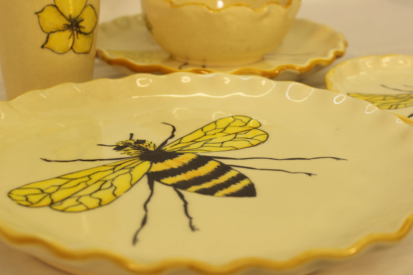 30pc Bumblebee & Flowers Handmade Ceramic Dinnerware Set (For 6 People)
