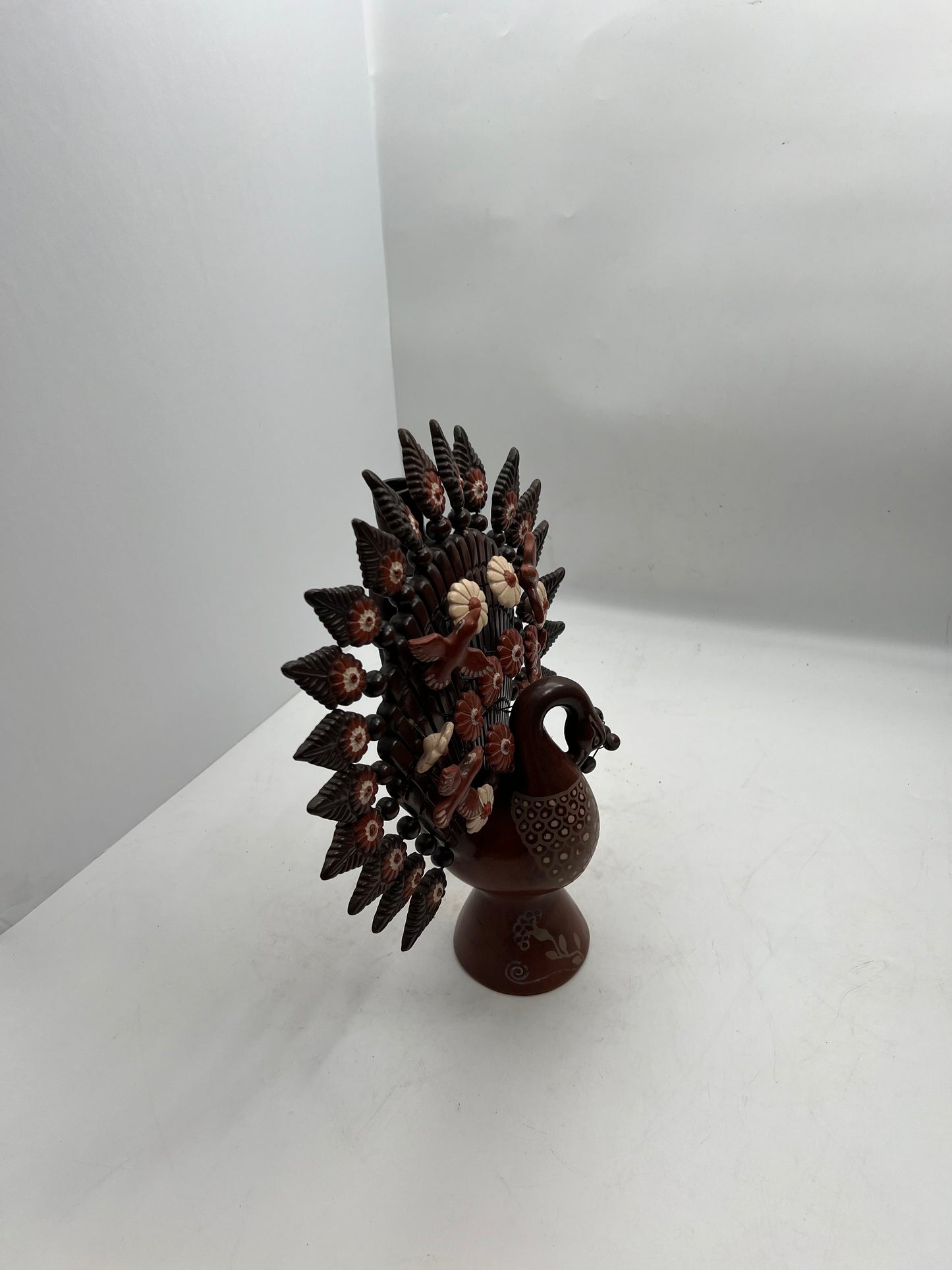 Wood Peacock Candelabro Decorative Figurine