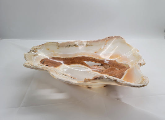 White/Brown Medium Onyx centerpiece