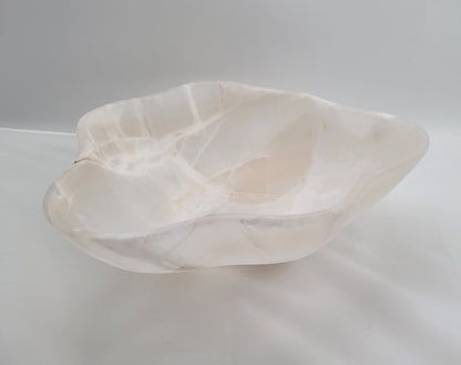 White Small Onyx Centerpiece