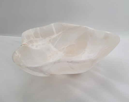 White Small Onyx Centerpiece